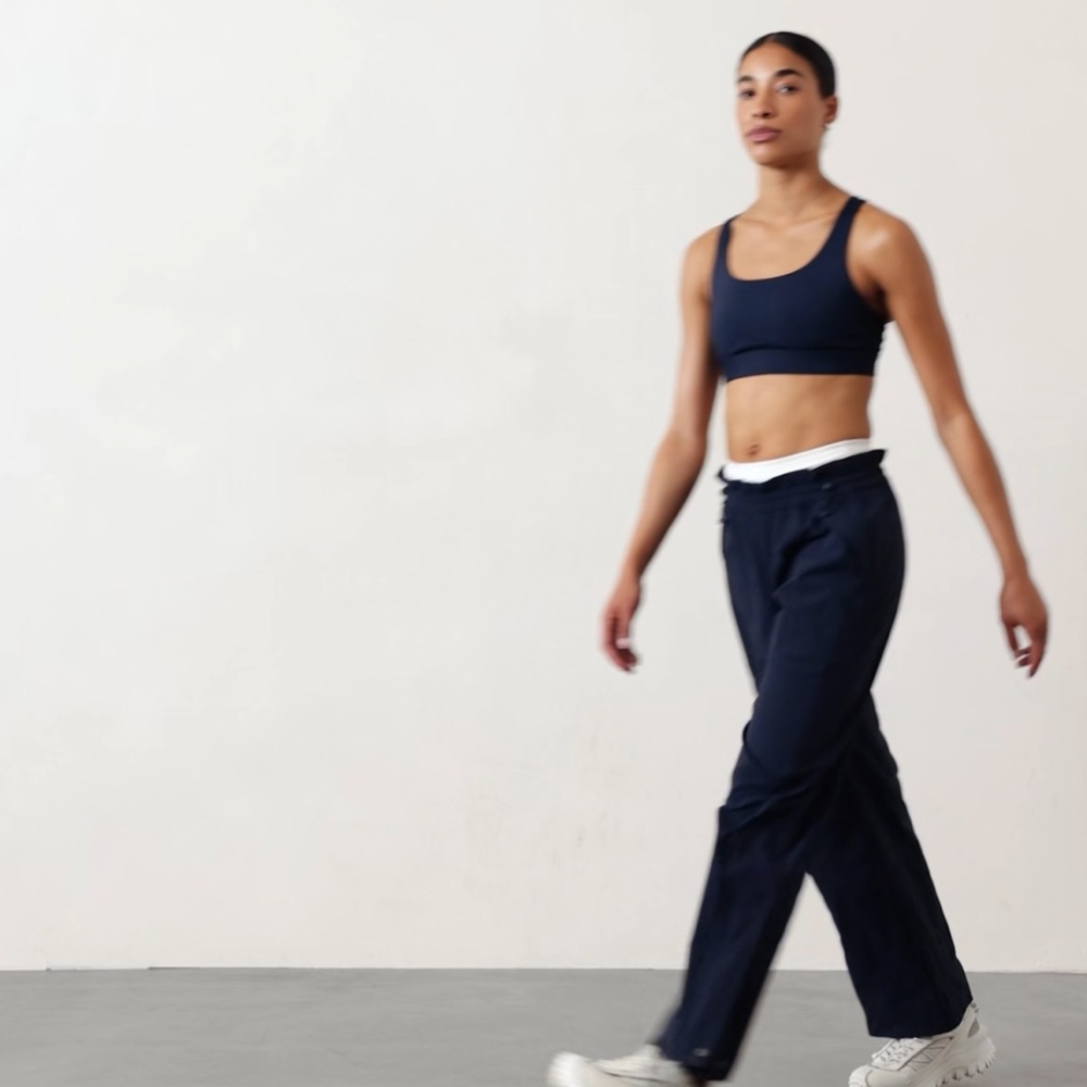 Athleta Trekkie High Rise Parachute Pant In Black - Picture 5 of 14